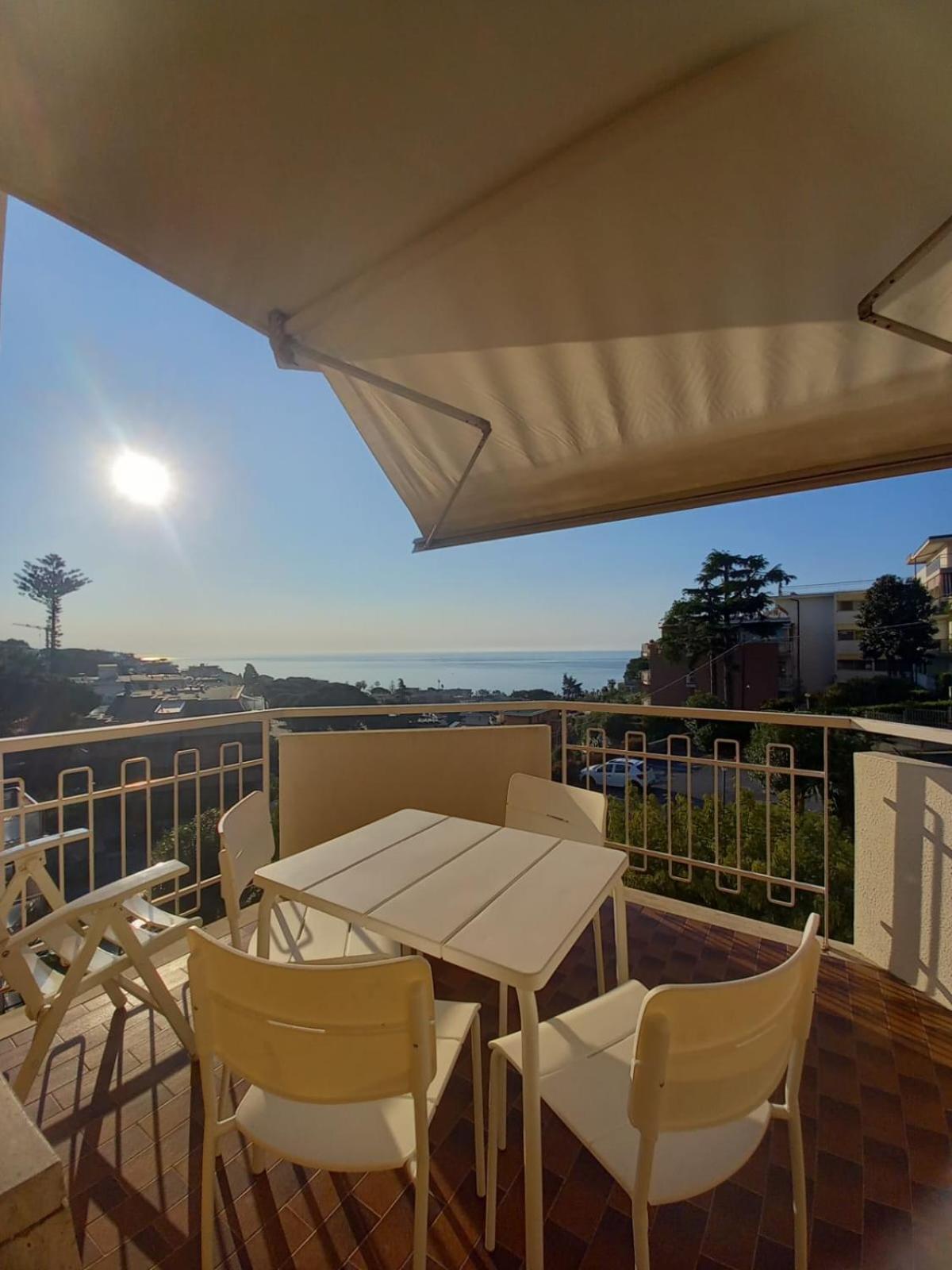 Alloggio Sole Ps Sanremo Exterior photo